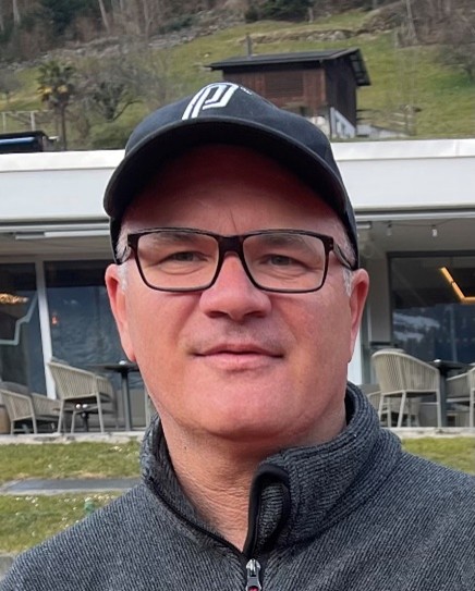 Tennislehrer